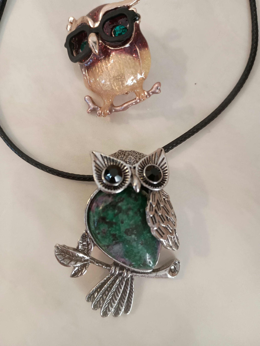 Owl lovers set natural stone bloodstone brooch and necklace! Green pink purple gold
